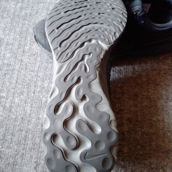 Nike React Inifinity Run Flyknit 2 men's running sneakers  (CT 2357-003) - Picture 3 of 7